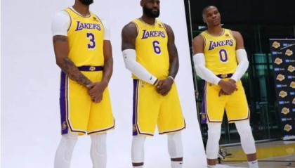 开云下载-3连败湖人急需一场胜利 360组合明日或迎合体首秀