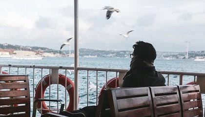 开云下载-佩雷兹2021年搭档维斯塔潘 “瘸腿”的红牛能跑了