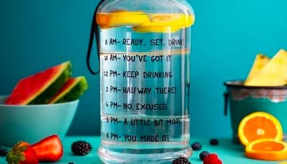 开云下载-佩雷兹2021年搭档维斯塔潘 “瘸腿”的红牛能跑了