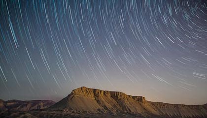 开云下载-佩雷兹2021年搭档维斯塔潘 “瘸腿”的红牛能跑了